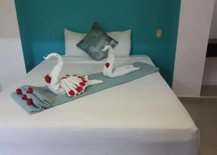 Playa Y Mar Suites - Avenida Quinta - Only 1 Block From Beach!!!