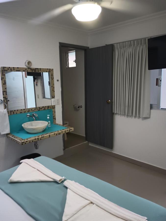 Playa Y Mar Suites - Avenida Quinta - Only 1 Block From Beach!!!